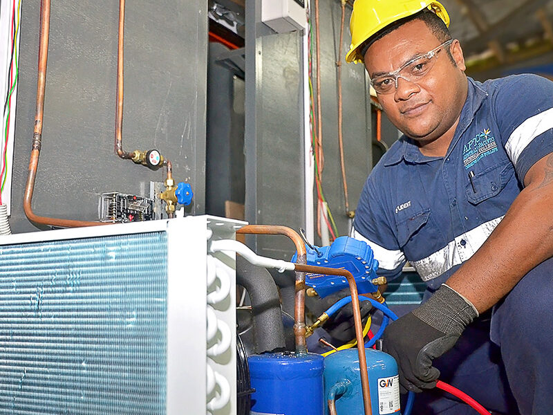 Refrigeration and air conditioning mechanic needed in Canada by Sun